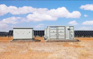 Photovoltaik - und Energiespeicherprojekte in der Wüste